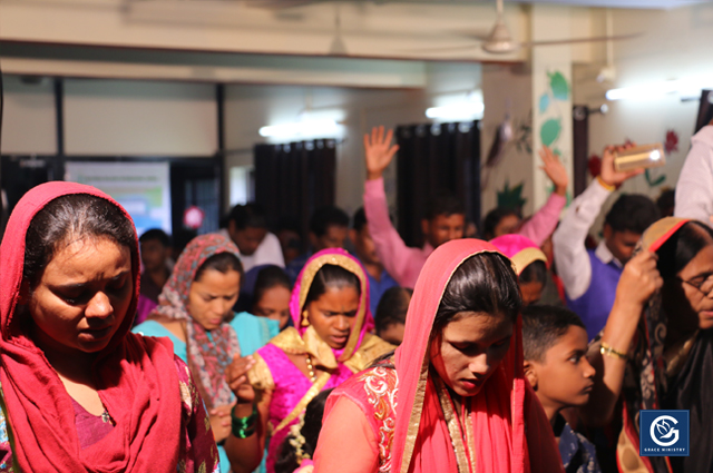 Hundreds flocked into the Blessing Prophetic Prayer on May 25th and 27th, 2018 at Bethesda International Ministry Prayer Hall in Belgaum, Karnataka. The Prayer meetings were a source of transformation for many a people from Bondage and Sickness. 